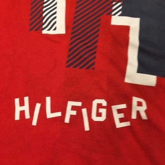 Tommy Hilfinger t-shirt NWOT - Picture 2 of 5